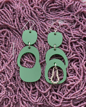 Eclipse Ovoids with Baily's Beads